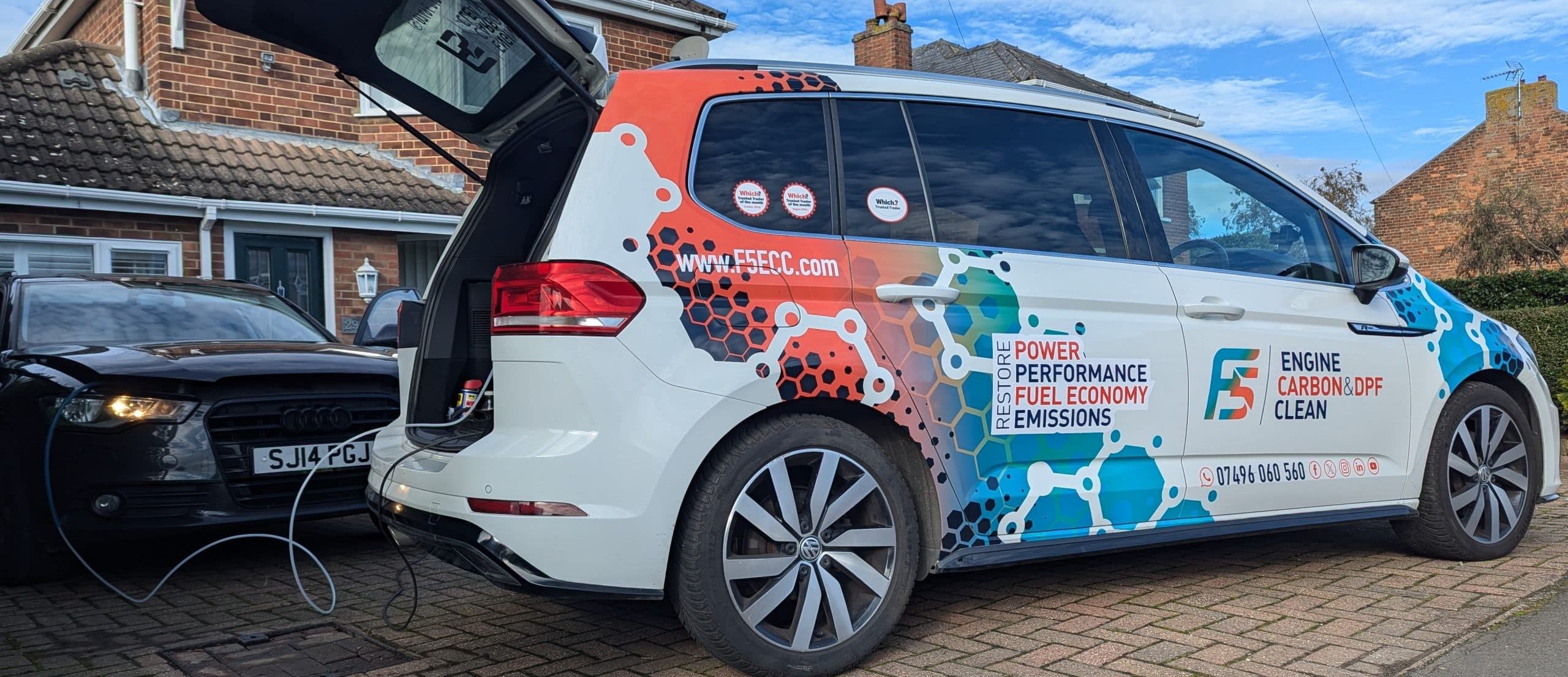 mobile carbon cleaner for engine